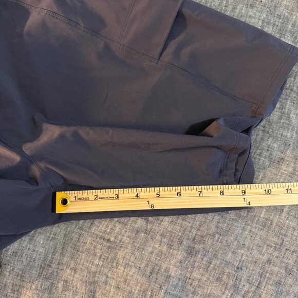 Eddie Bauer Incline Utility Hiking Outdoor Bermuda Shorts Womens size 16 NEW - Picture 9 of 11